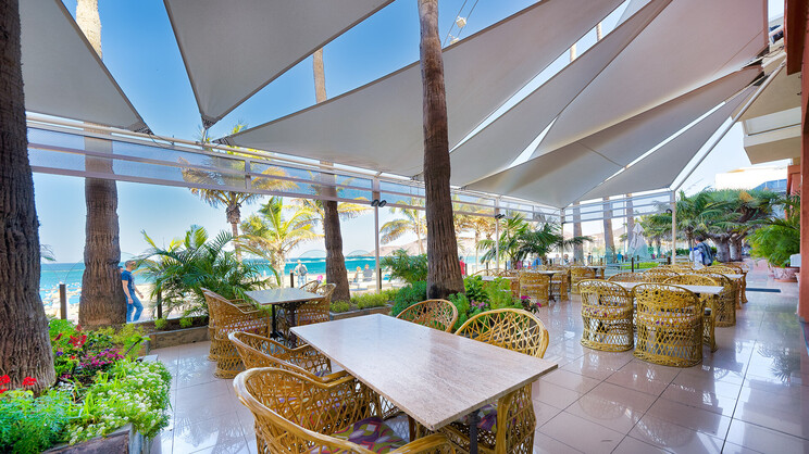 Bull Hotel Reina Isabel & Spa